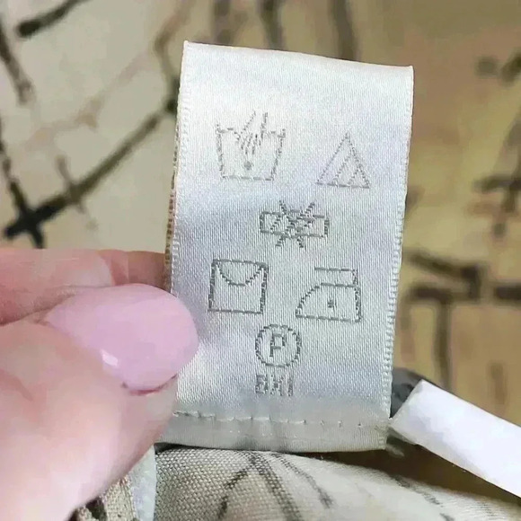 Perry Ellis Size XXL Tan/Brown 100% Silk button down - Picture 9 of 12